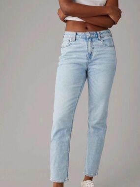New w/out tags AE Strigid Mom jeans